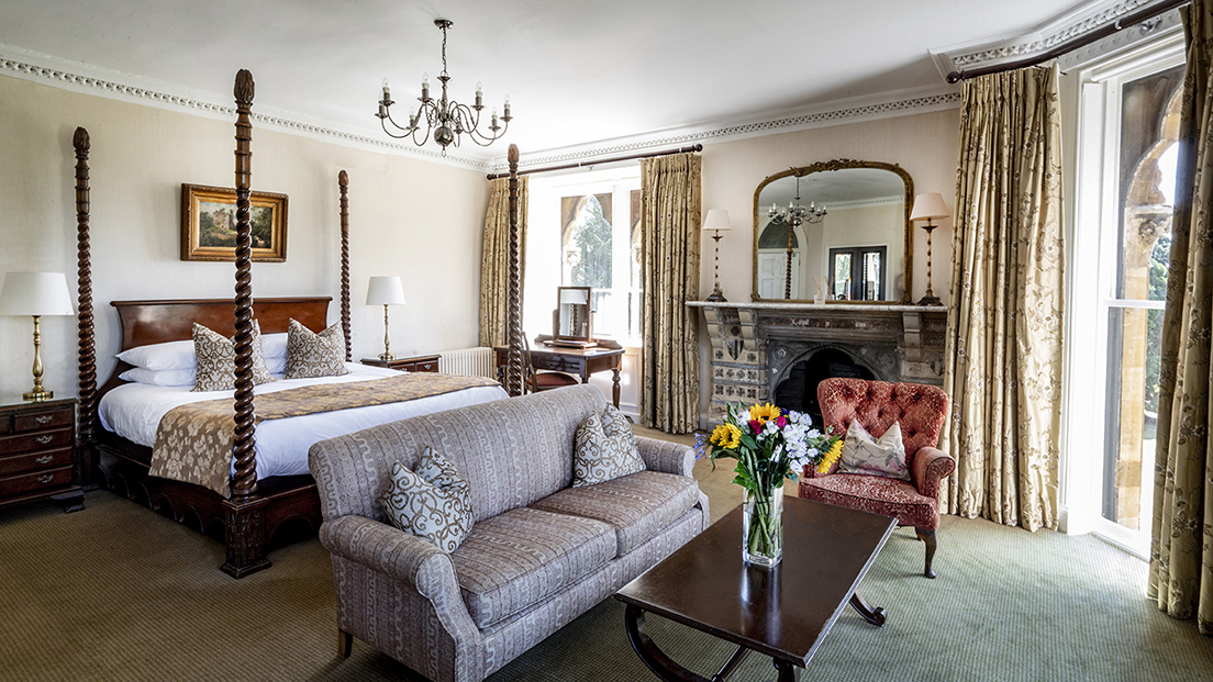 Feature Rooms